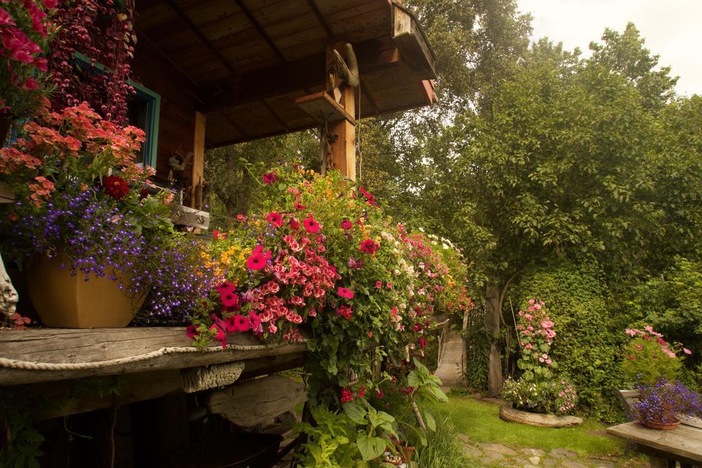 Brigitte'S Bavarian Bed Und Breakfast Millers Landing Экстерьер фото