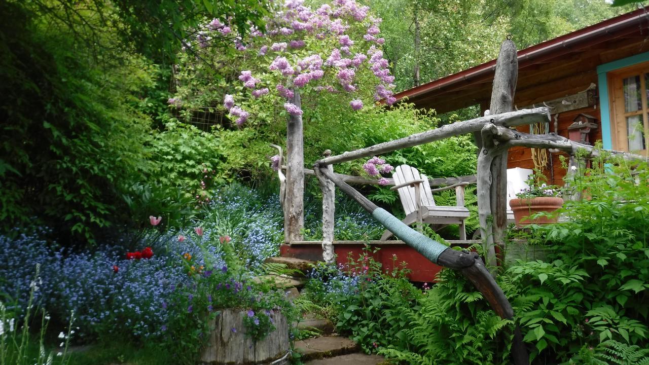 Brigitte'S Bavarian Bed Und Breakfast Millers Landing Экстерьер фото
